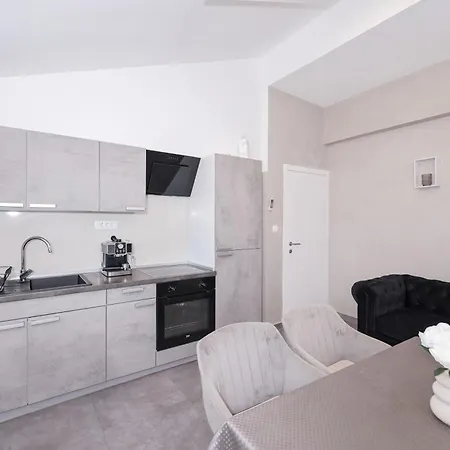 Skara Apartman Bibinje